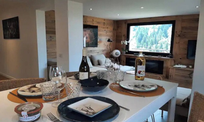 Saint-Jean-de-Sixt House | Appart 6 pers-proche Clusaz-Grand Bornand-2mn a pied center village et navette