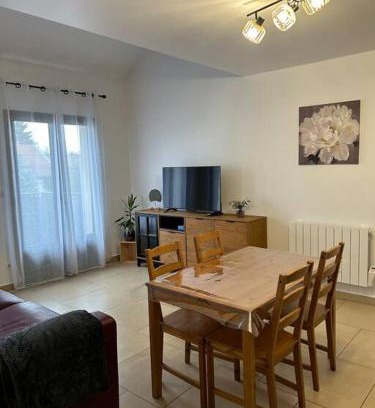 Chelles Apartment | Appart’ chaleureux proche Paris