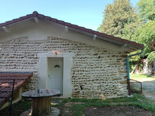 Beausemblant Apartment | Appart complet 2 chambres calme facture et repas possibles