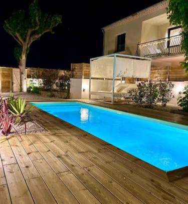 Salon-de-Provence Apartment | Appart 'COSY avec Piscine Chauffée Privée