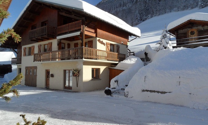 Beaufort Apartment | Appart ds cottage with terrace & panoramic view Arêches-in BEAUFORT SAVOIE