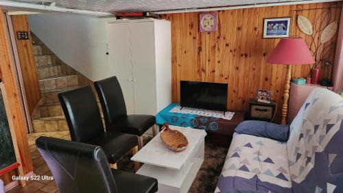 Mons-en-Baroeul Apartment | Appart en sous-sol avec jardin