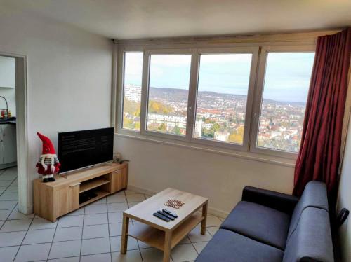 Poincare - Foch - Anatole France - Croix de Bourgogne Apartment | Appart panoramique Nancy