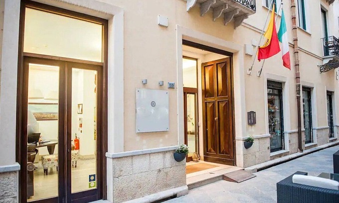Trapani City Centre House | Appartamento Anice A: A welcoming apartment situated in a central location, at a short distance from the main tourist attractions of the city, with Free WI-FI.