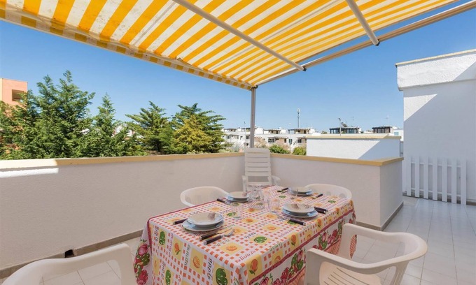 Lido Marini Apartment | Appartamento Calò Primo Piano by BarbarHouse