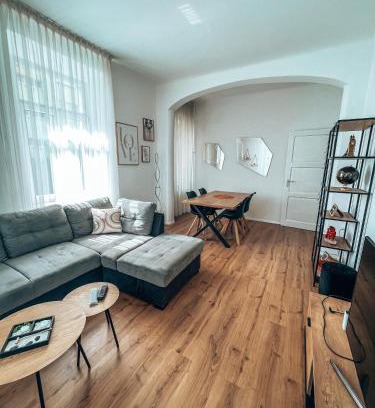 Minusio Apartment | Appartamento in villa antica a pochi passi dal lago