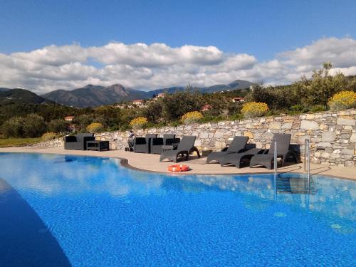 Riva Trigoso Apartment | Appartamento Leccino con piscina - Riva Trigoso