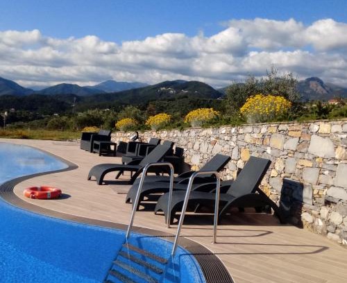Riva Trigoso Apartment | Appartamento Taggiasca con piscina - Riva Trigoso