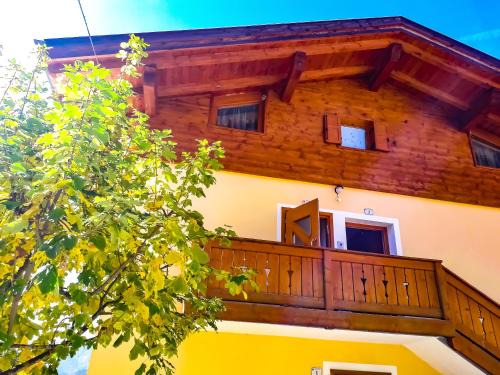 Moena Apartment | Appartamento Vista Dolomiti by GoNewLocation