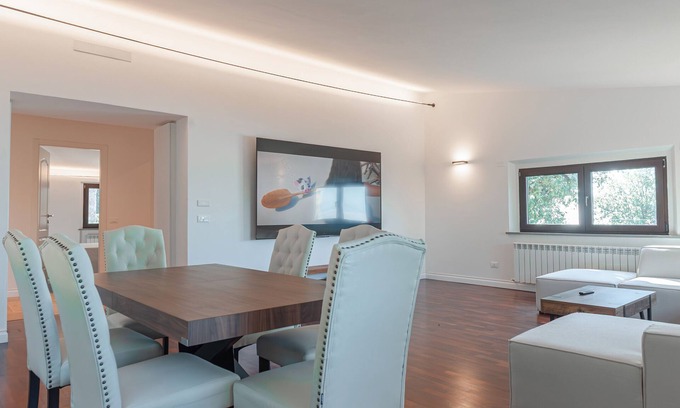 Corciano Apartment | Appartamento 'Vista Lago' with Lake View, Private Garden and Wi-Fi
