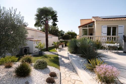 Saint-Georges-de-Didonne Apartment | APPARTEMENT INDÉPENDANT 80M² DANS VILLA
