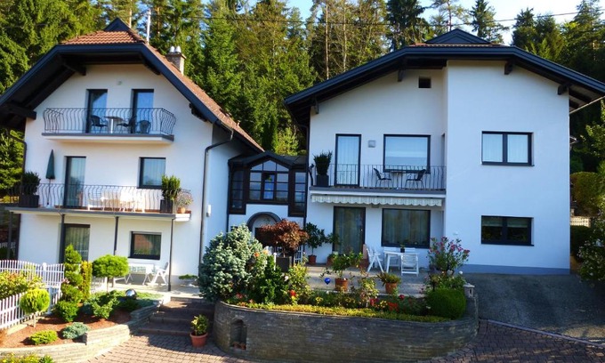 Poertschach am Woerthersee Apartment | Appartements Kronig