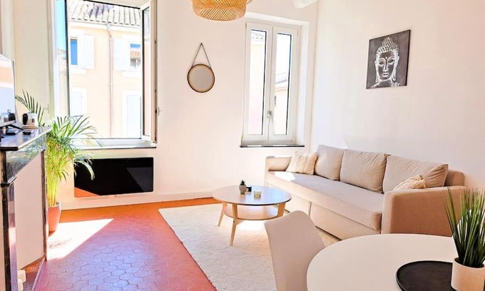 Centre Historique Apartment | Appartement à 100m des Barques