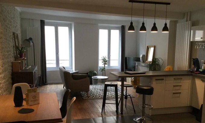 Orleans Apartment | Appartement 54m2 Plein Centre Historique à 2 pas de la Loire