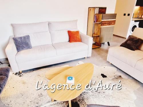 Montalbert Apartment | Appartement 8 pers, 86m², à 50m des pistes et commerces à Montalbert, parking et wifi inclus - FR-1-755-14