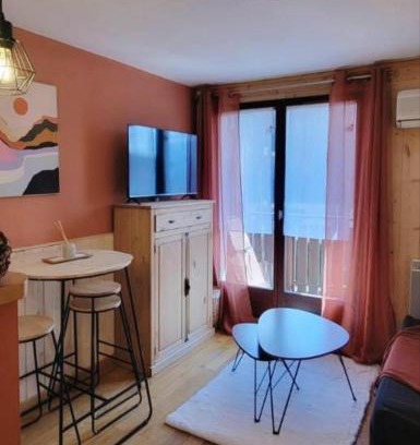 Hirmentaz Apartment | Appartement avec balcon vue montagne à Bellevaux