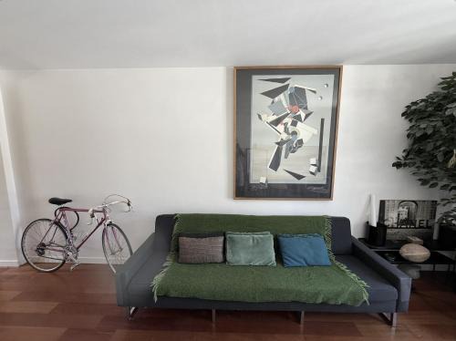 3rd Arrondissement Apartment | Appartement avec balcon