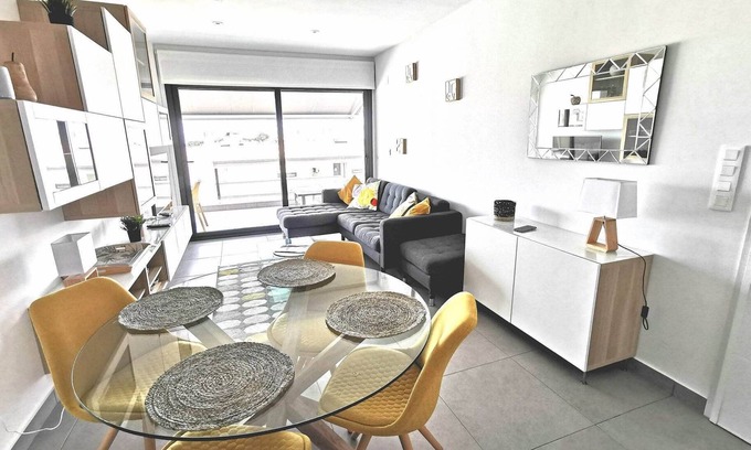 San Miguel de Salinas Apartment | Appartement Avec Solarium Proche de la mer