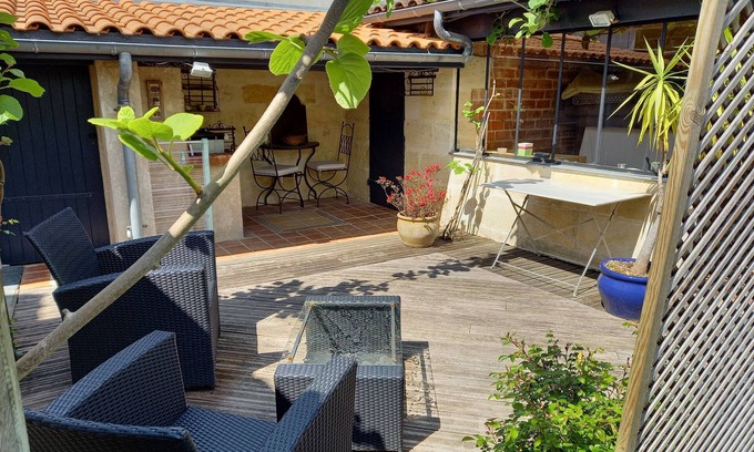 Lestonat - Monsejour Apartment | Appartement Avec Terrasse