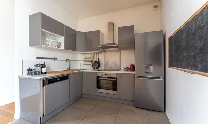 Chartrons Apartment | Appartement Burguet - Welkeys
