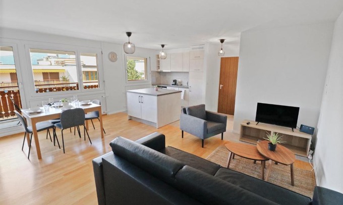Noes Apartment | Appartement central et confortable