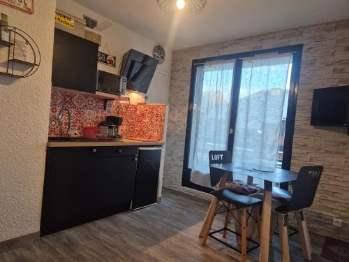 Risoul Apartment | Appartement Centre Station Risoul 1850 pied des pistes LE VILLARET 2