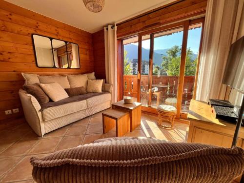 Samoens Apartment | Appartement charmant et central à Samoëns, proche commerces et ski-bus - FR-1-624-54