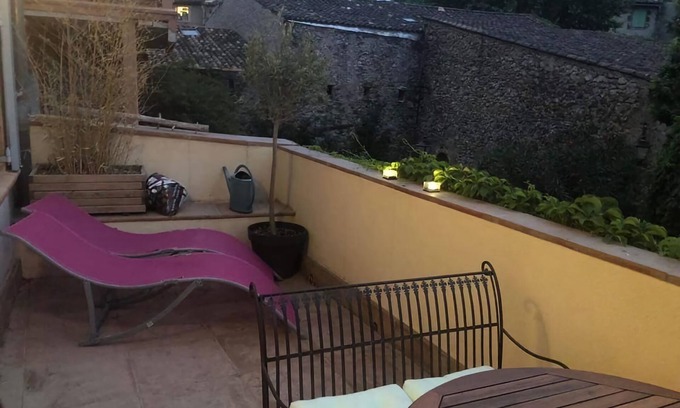 Salernes Apartment | Appartement Chic au Centre du Village