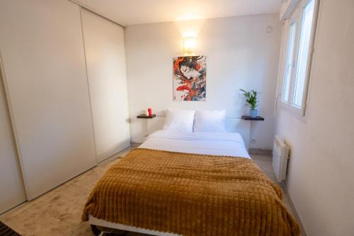 Saint - Michel Apartment | Appartement climatisé avec la terrasse, deux pas du métro, Stadium, Toulouse