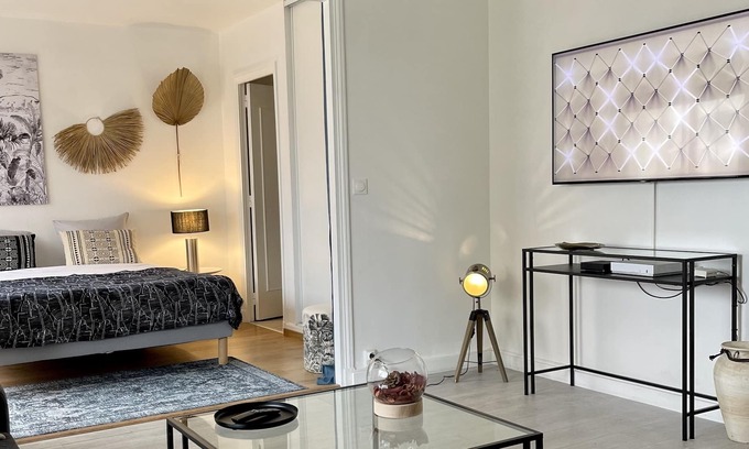 Quartier de Becon Apartment | Appartement Cosy à Courbevoie Avec Parking Privé