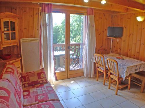Morillon Apartment | Appartement cosy à Morillon pour 6 pers, balcon, lave-vaisselle, machine à laver - FR-1-629-132
