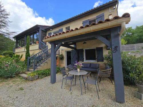 Bigaroque Apartment | Appartement cosy avec terrasse et piscine dans le Périgord Noir - FR-1-616-473