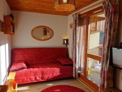 Areches Apartment | Appartement cosy pour 4-5 personnes, centre village, proche pistes, ascenseur, bien équipé - FR-1-342-163