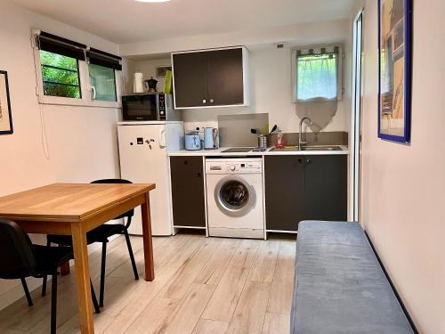Meudon Apartment | Appartement cosy, indépendant avec jardin