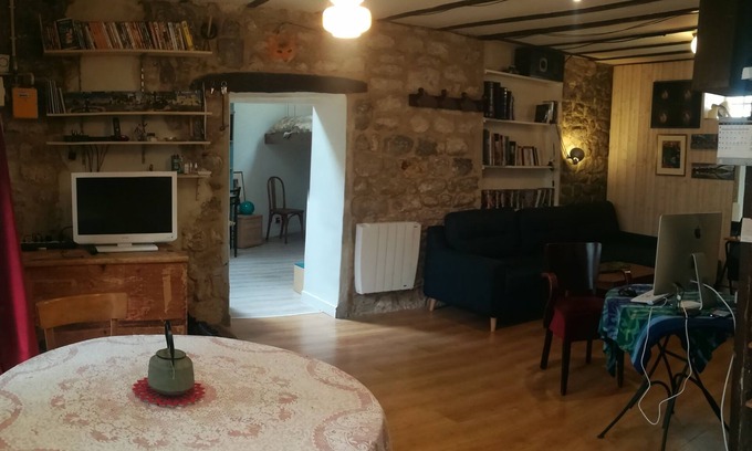 Charonne Apartment | Appartement de 50 m² Dans un Quartier Populaire du 20ème