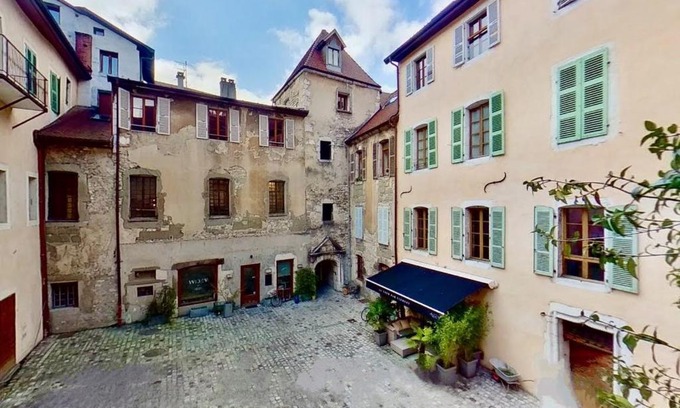 Annecy Old Town Apartment | Appartement de charme au cœur de la vieille ville