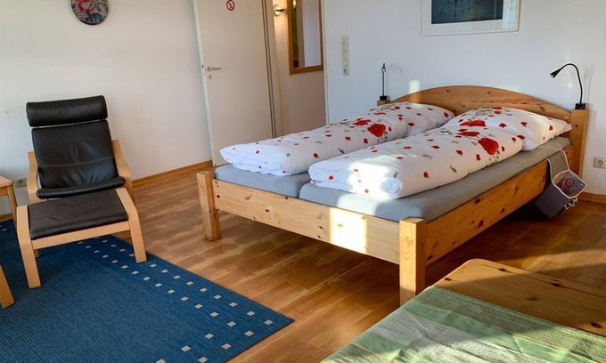 Lubeck City Centre Apartment | Appartement Domblick - apartment/apartment, shower, WC, living room/bedroom