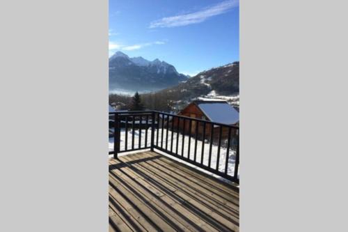 Forville Apartment | Appartement en face de la station - Chalet Lyse