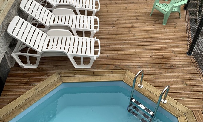 Ruoms Apartment | Appartement F5 Avec Piscine 10 min à Pied de la Rivière et 5 min du Centre