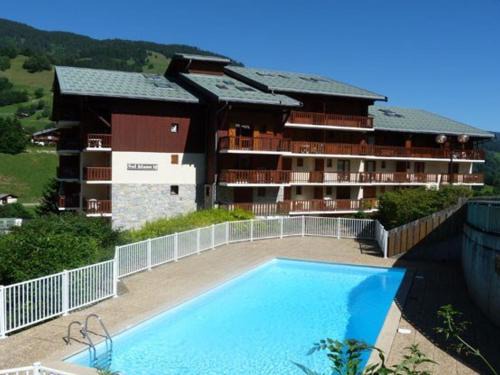 Areches Apartment | Appartement familial à Arêches-Beaufort - 6 pers, 3 chambres, terrasse, piscine, proche ski et village - FR-1-342-166