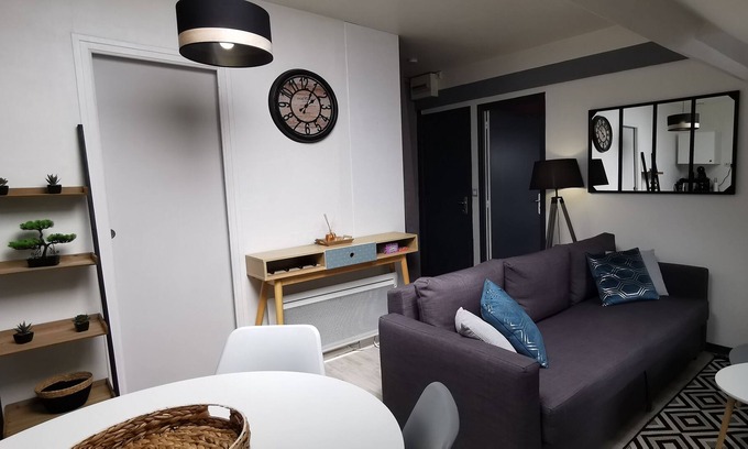 Donville-les-Bains Apartment | Appartement Cosy, 300m de la mer