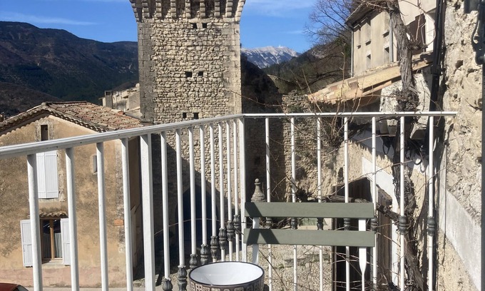 Montbrun-les-Bains Apartment | Appartement Meublé du Beffroi
