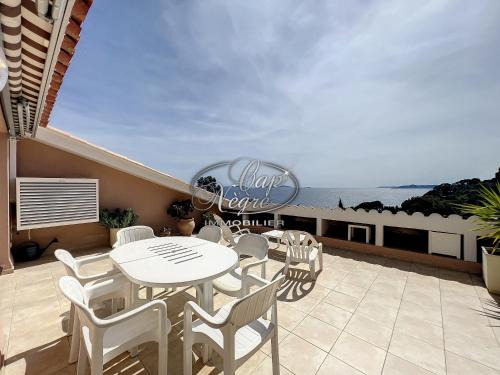 Le Rayol Apartment | Appartement avec terrasse et vue mer proche de la plage du Rayol