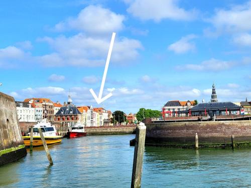 Vlissingen Apartment | Appartement Havenzicht, gelegen aan zee met zeezicht