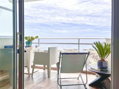 La Chaume Apartment | Appartement les pieds dans leau accès direct sur la côte sauvage - 2 pers