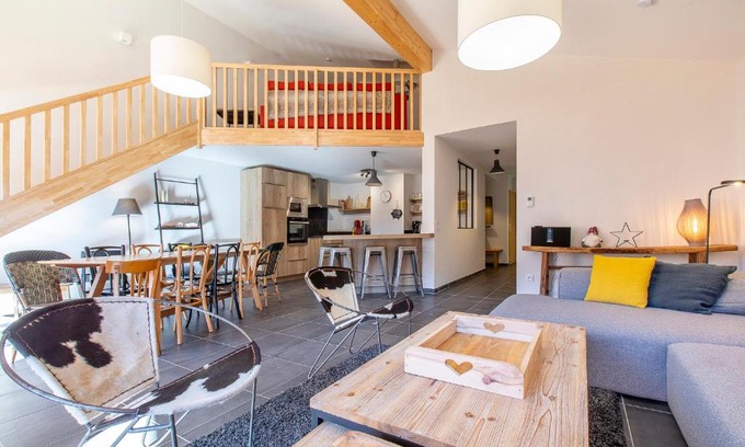 Saint-Jean-de-Sixt Apartment | Appartement Le Praz