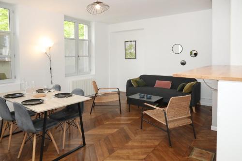 Senlis Apartment | Appartement Le Saint-Pierre by La Boîte En Plus