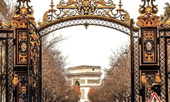 Faubourg-du-Roule Apartment | Appartement Luxueux Situé en Plein Cœur du Parc Monceau