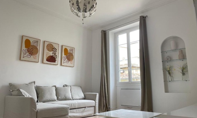 Quartier Administrations Apartment | Appartement Nimes Arènes