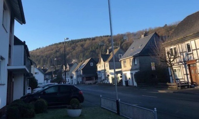 Siedlinghausen Resort | Appartement Regal - Brilonerstrasse 16 | Siedlinghausen-Winterberg 'Retro'